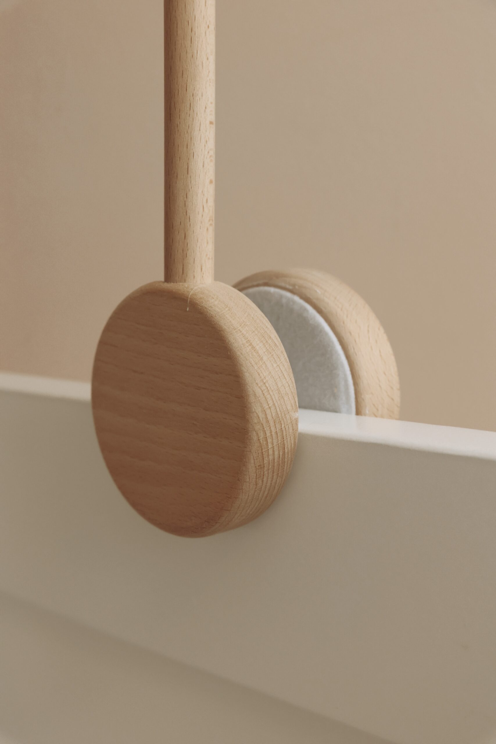 Wooden baby mobile arm fixed-3